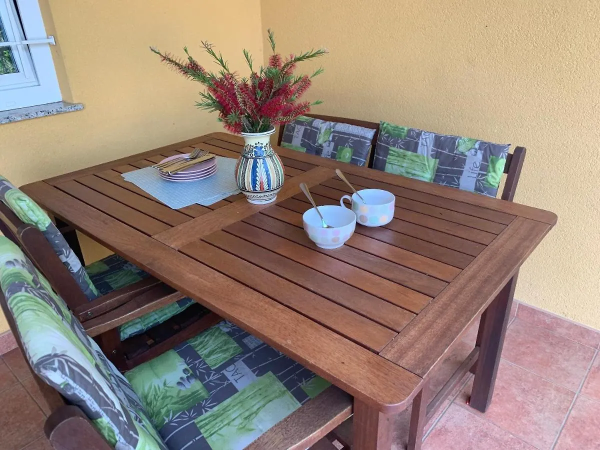 Villa Ulika - 3 Apt For 4 Persons Pula Croatia
