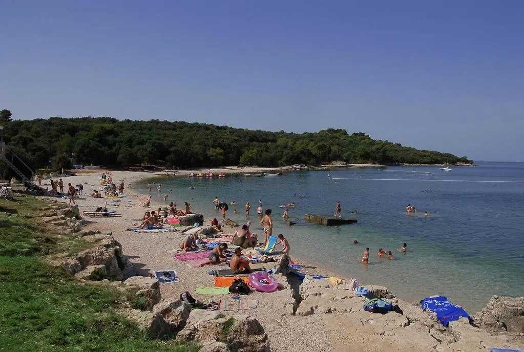 Villa Ulika - 3 Apt For 4 Persons Pula 0*,  Croatia